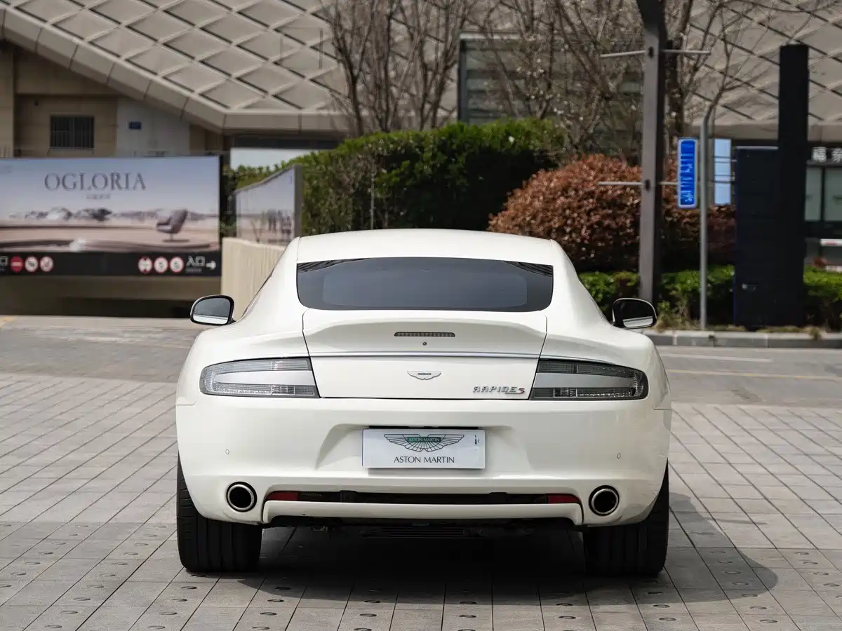 Фото 6 - Aston Martin Rapide