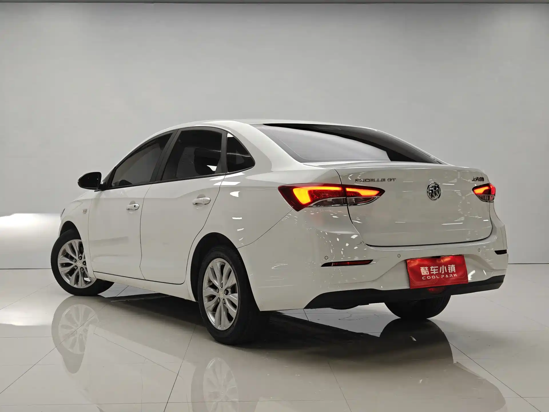 Фото 17 - Buick Excelle