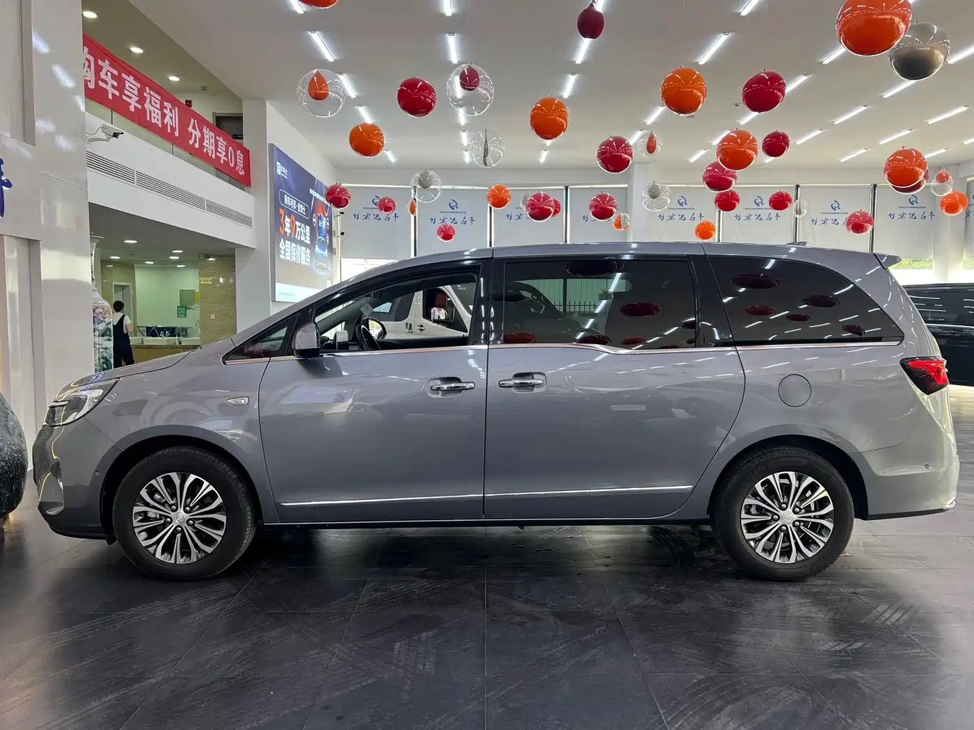 Buick GL8 2021 Land Business Class 652T Smart Premium фото 15