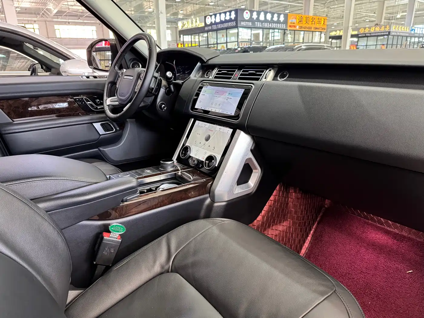 Land Rover Range Rover 2021 3.0 L6 Golden Age Edition фото 14