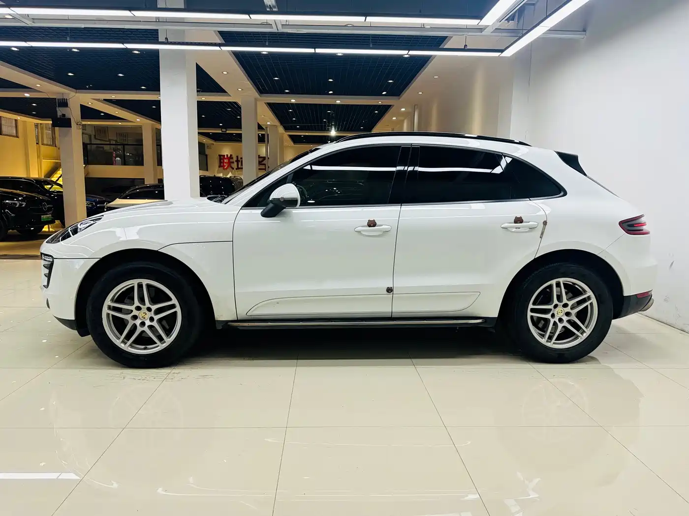 Porsche Macan 2017 Macan 2.0T фото 4
