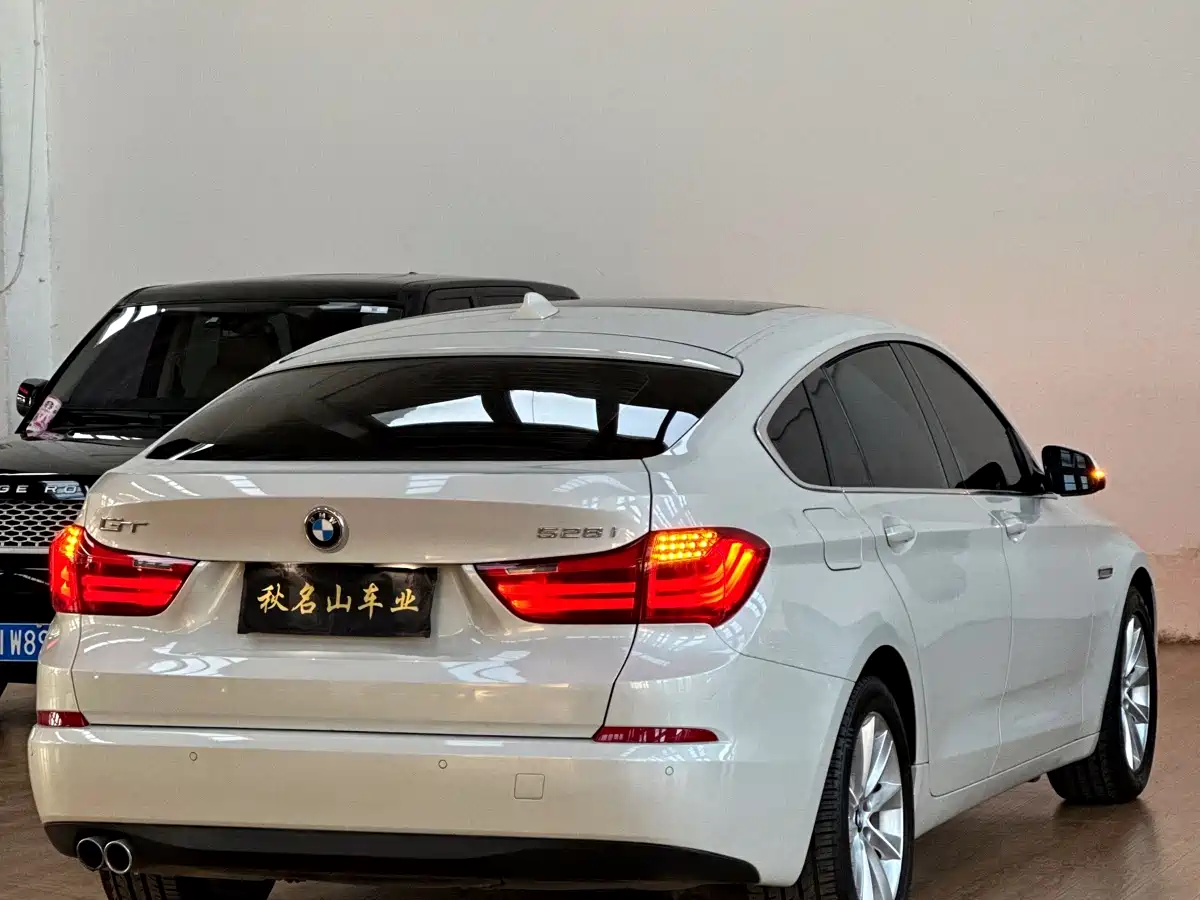 BMW 5 Series GT 2014 528i Leading фото 7