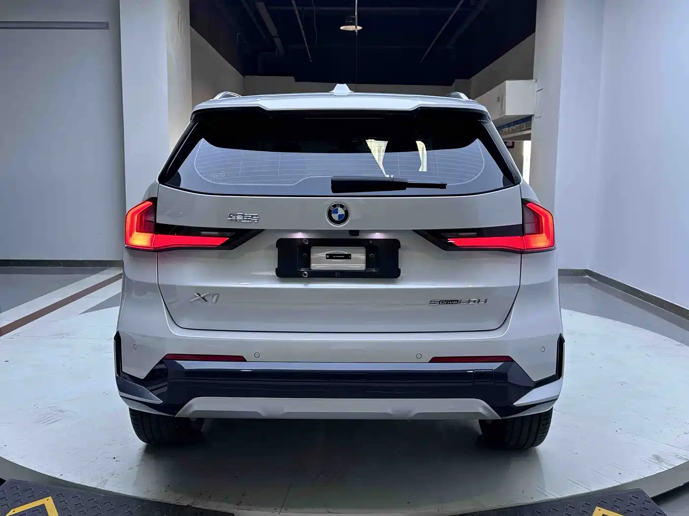 BMW X1 2023 sDrive20Li X Design Package фото 5