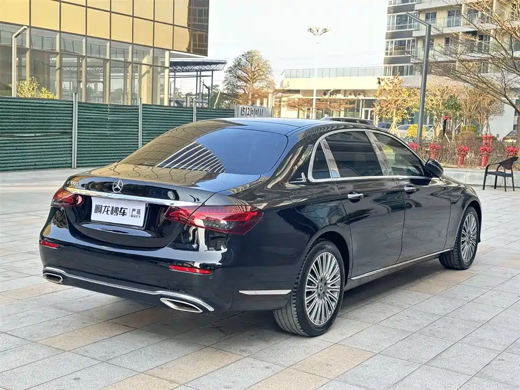  E CLASS