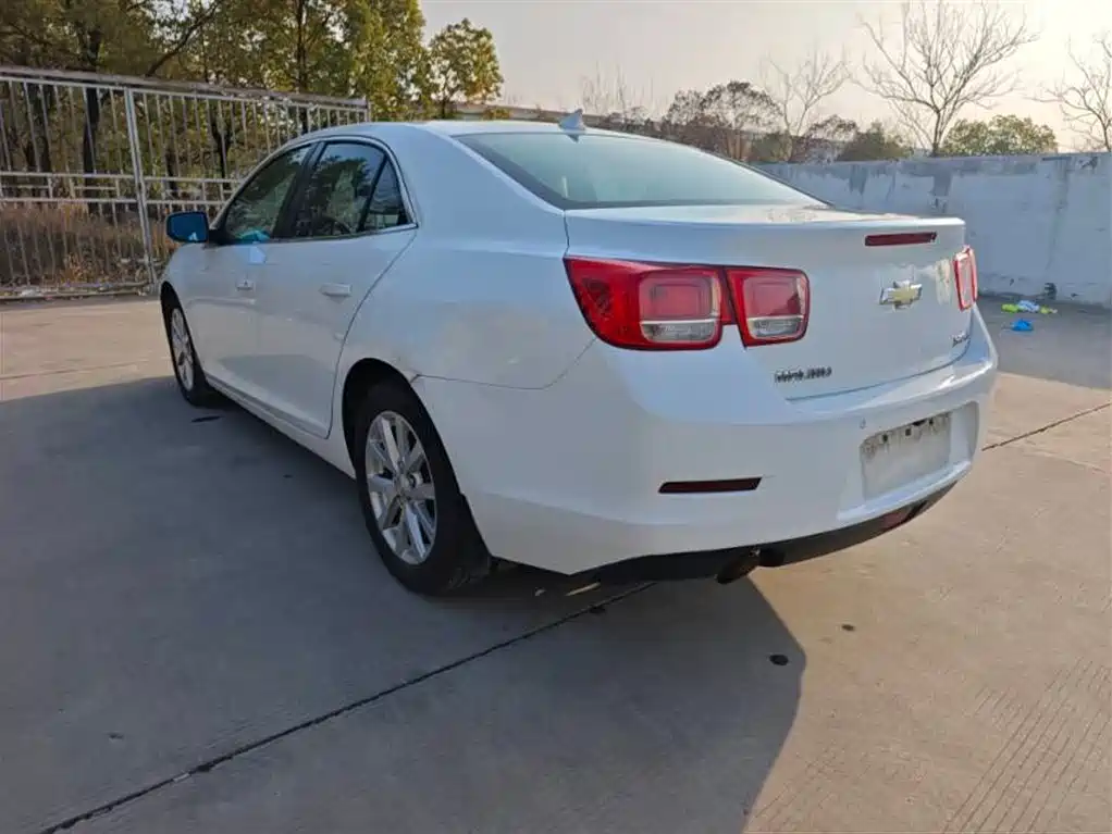 Chevrolet Malibu 2014 2.4L Automatic Luxury фото 9