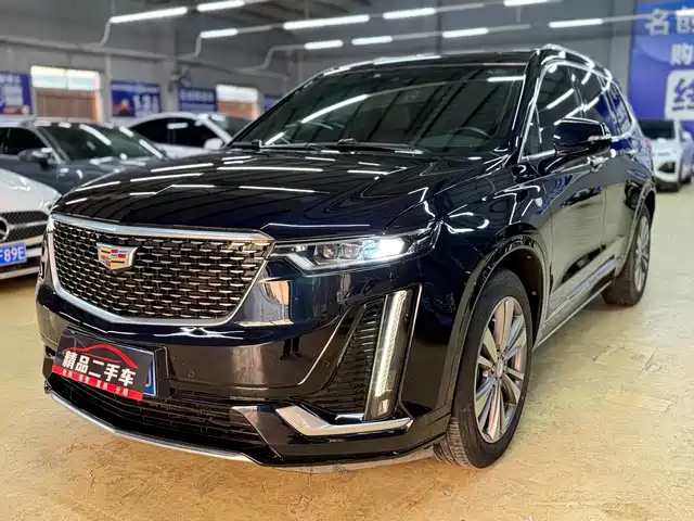 CADILLAC XT6