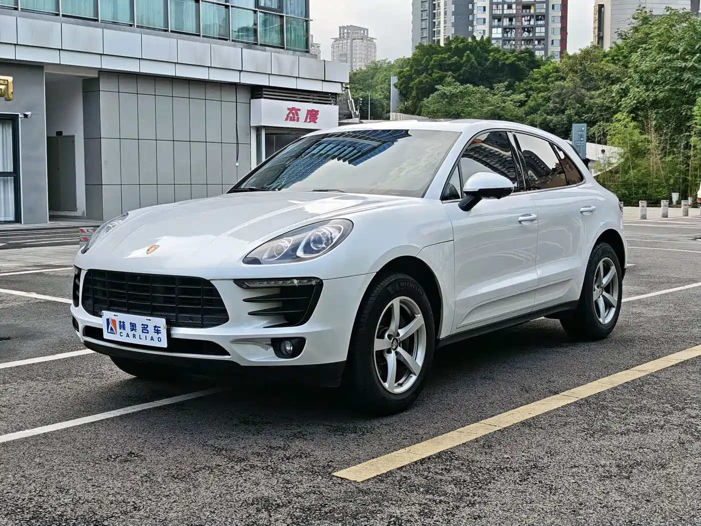 Porsche Macan 2016 Macan 2.0T фото 3
