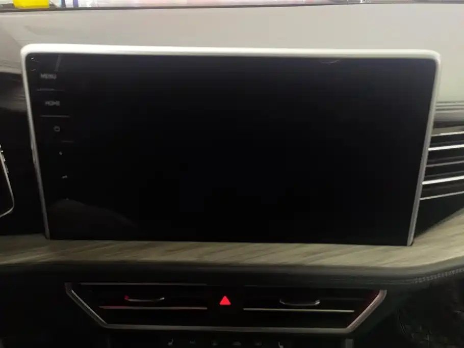 Volkswagen Sagitar 2023 300TSI DSG Surpassing Edition фото 13