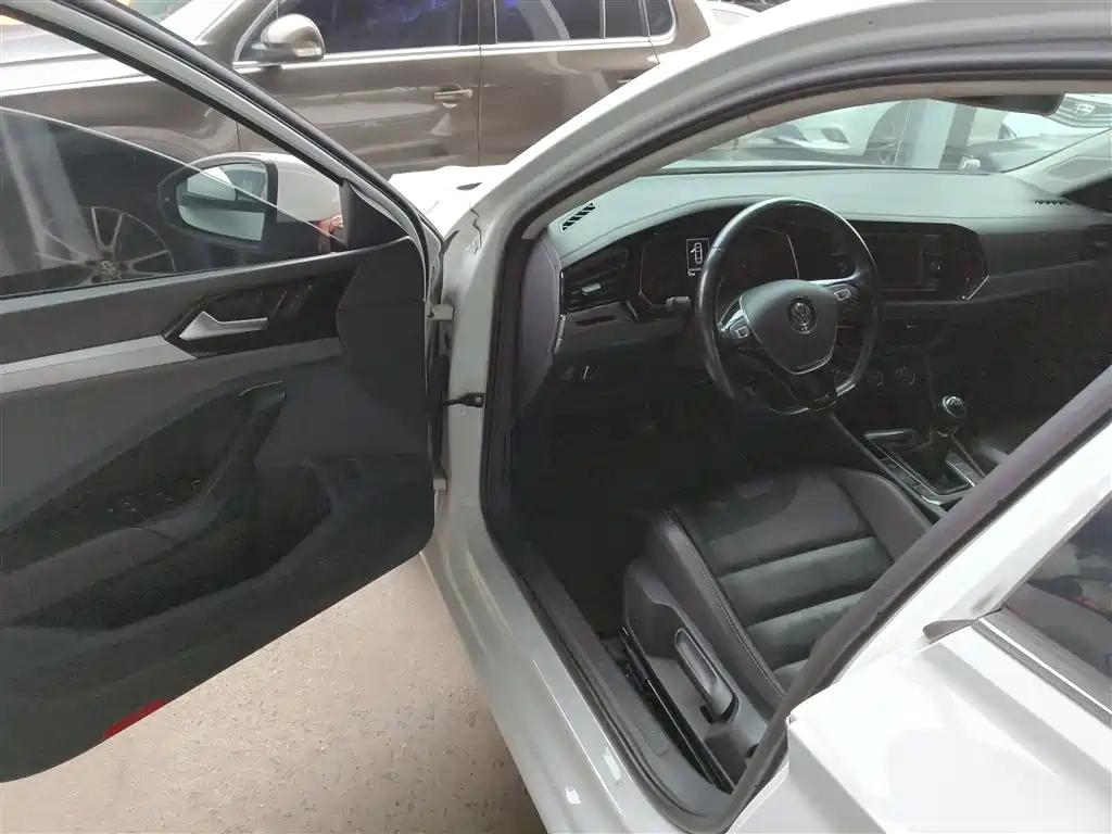 Volkswagen Sagitar 2019 200TSI Manual Comfort Edition China VI фото 16