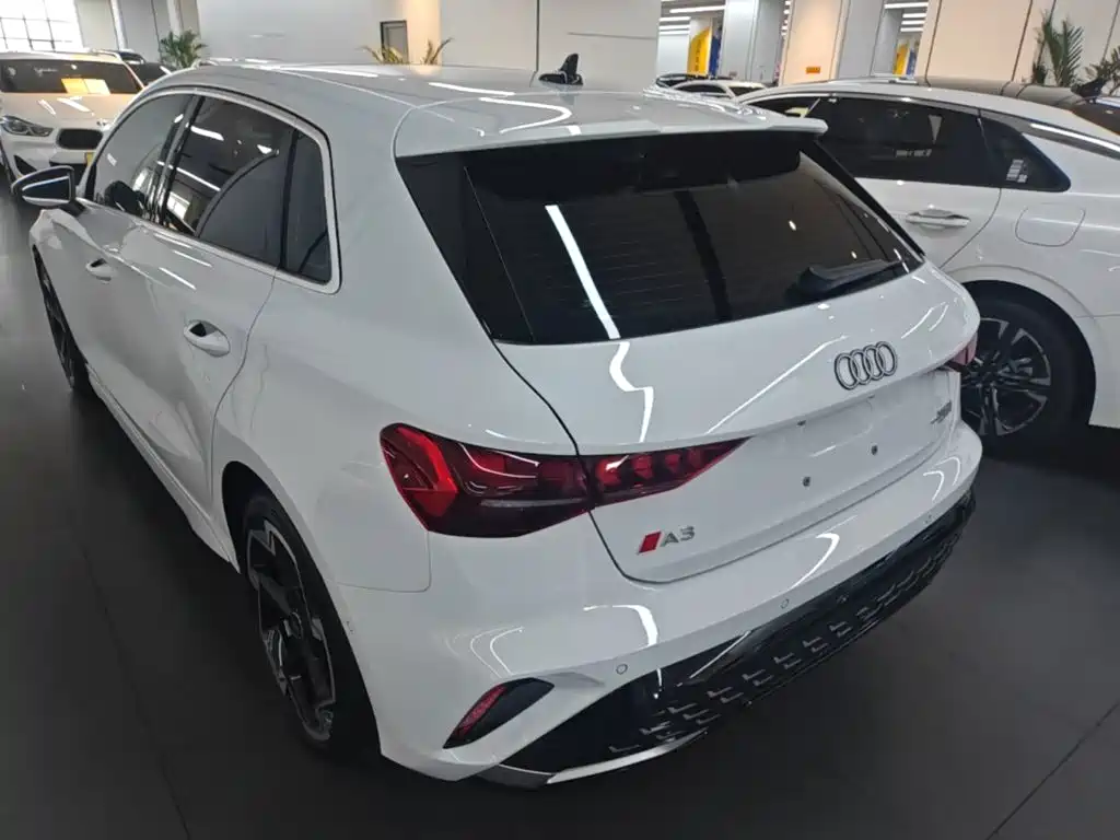 Фото 5 - Audi A3