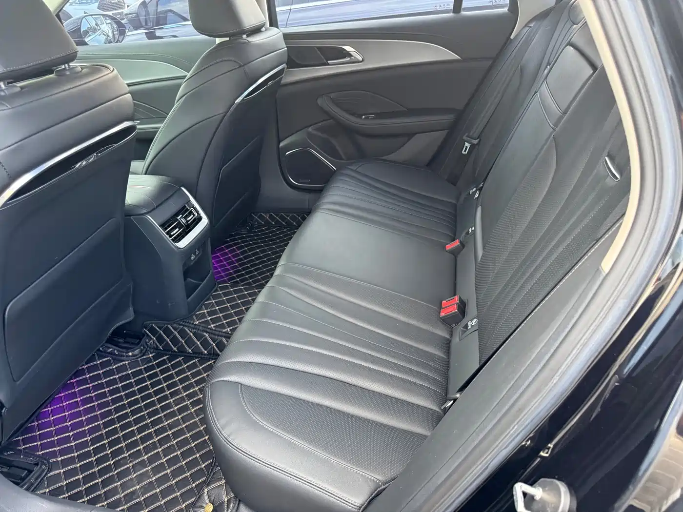 Hongqi H5 2023 1.5T DCT Smart Connect Joy Edition фото 5