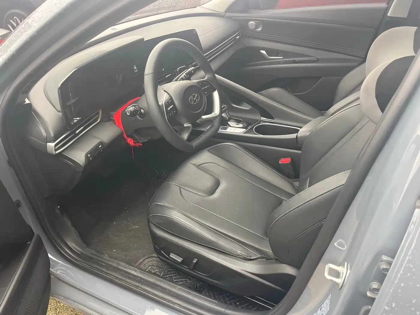 Hyundai Elantra 2022 1.5L CVT GLX Elite Edition фото 7