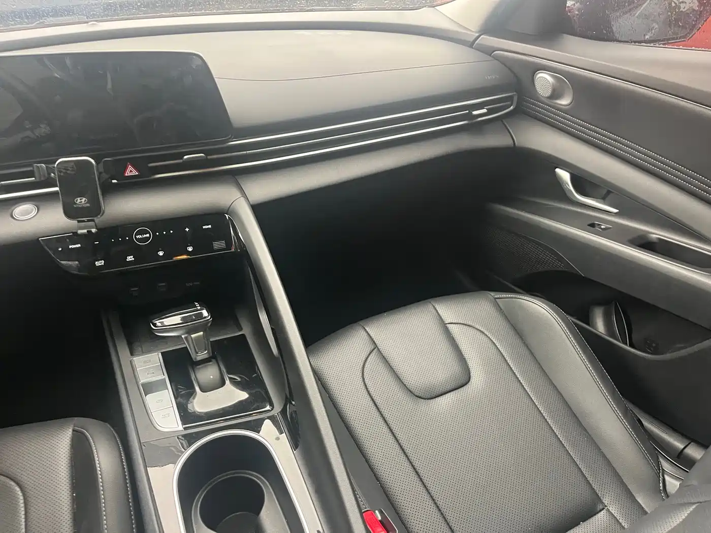 Hyundai Elantra 2022 1.5L CVT GLX Elite Edition фото 10