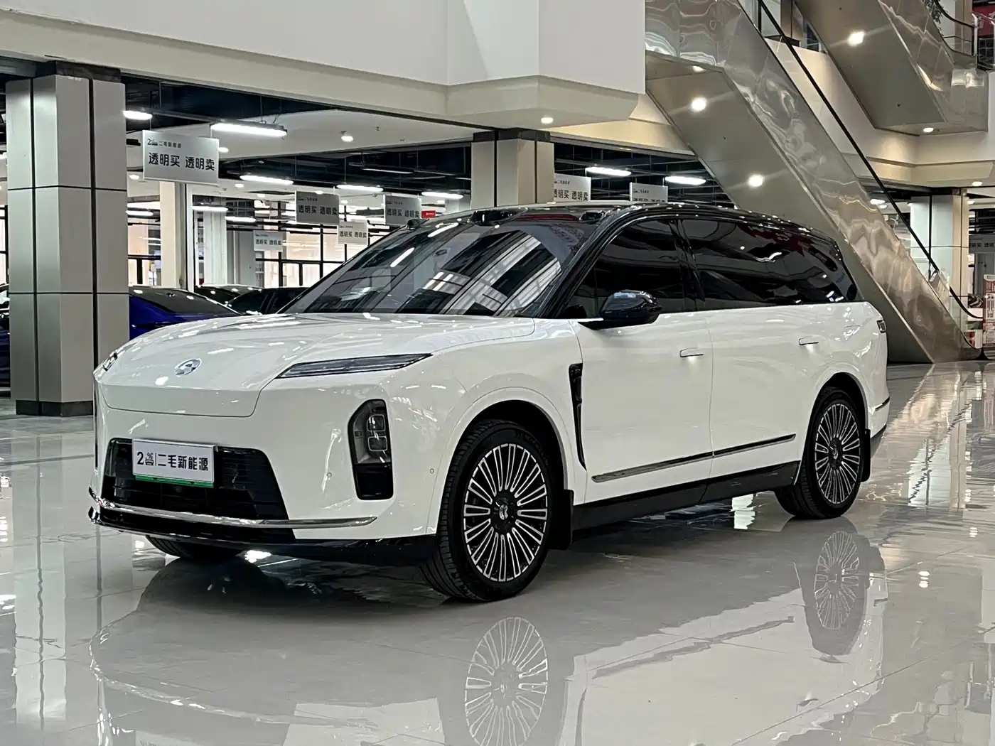 NIO ES8 2025 Model 6-Seat Executive Luxury Edition