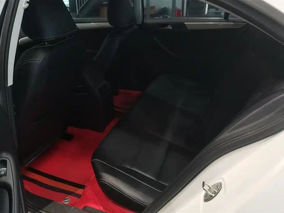 Volkswagen Sagitar 2014 Facelift 1.6L Automatic Comfort фото 11