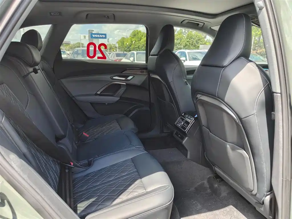 Audi Q5L 2026 2026 Luxury Sport 150kW