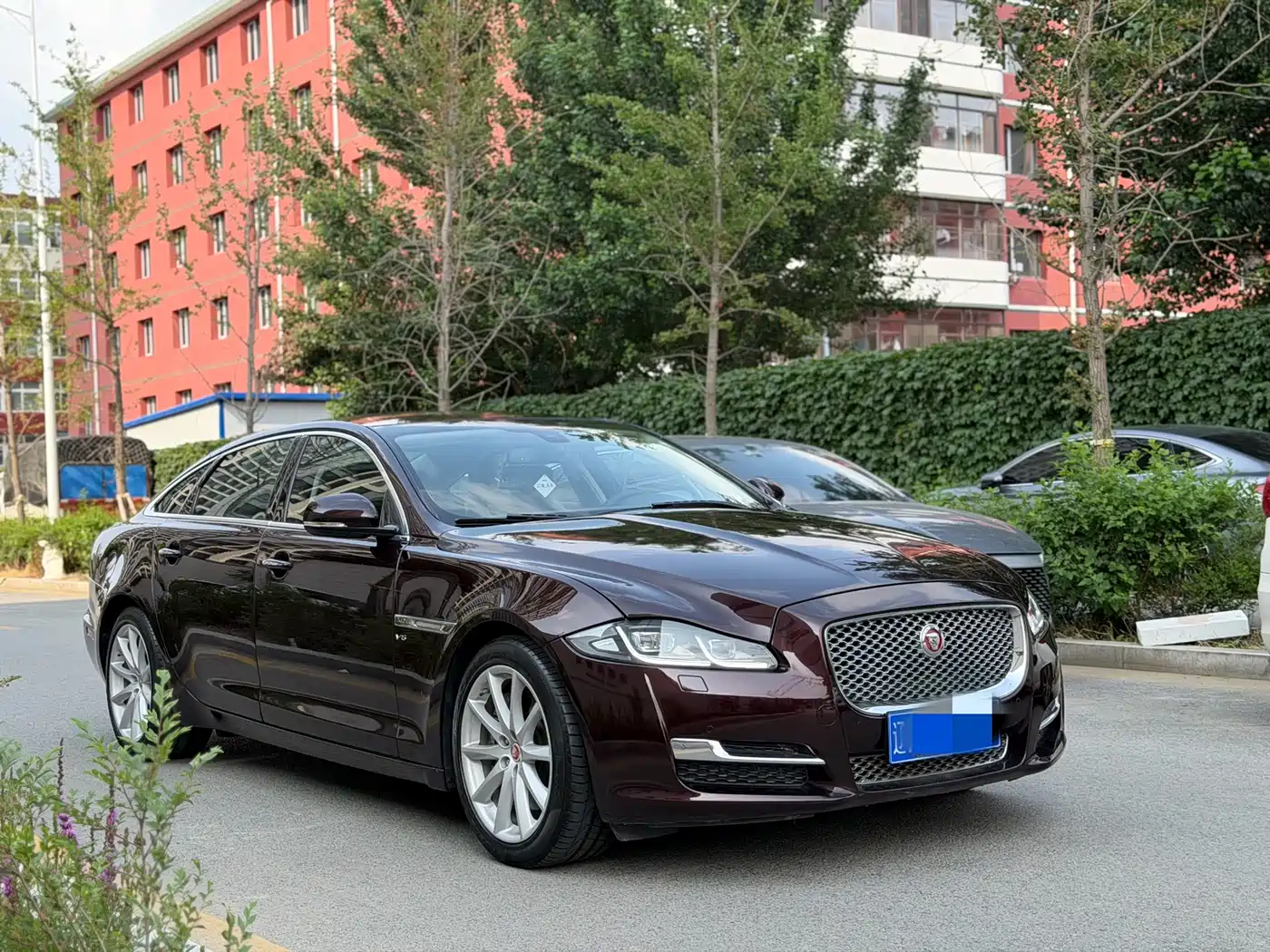 Фото 3 - Jaguar XJ