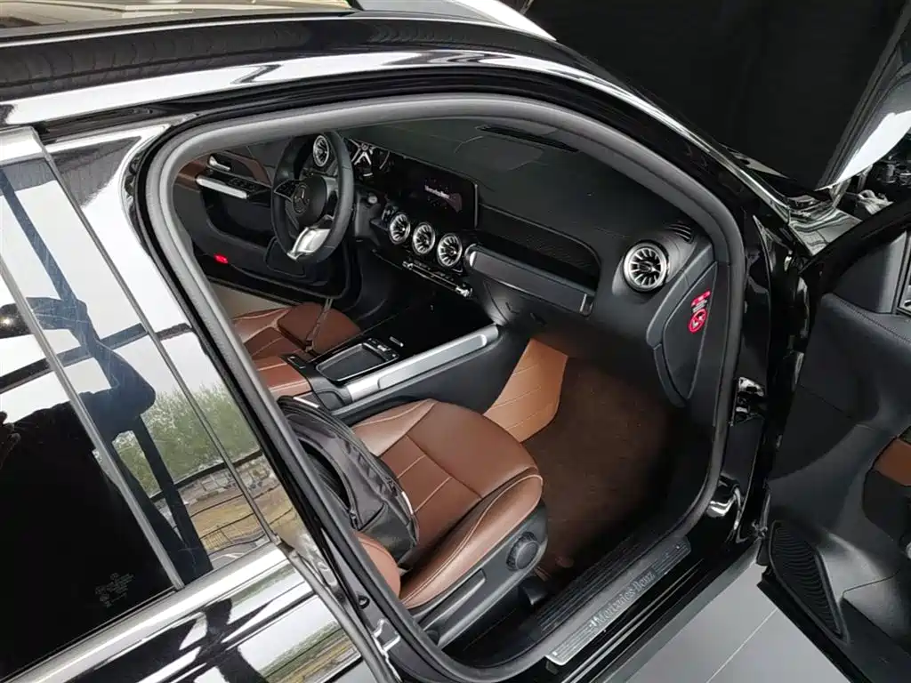 Mercedes-Benz GLB 2024 Facelift GLB 220 Dynamic фото 11