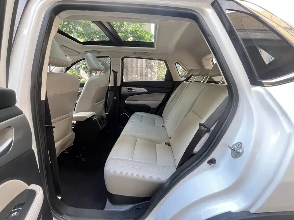 BAIC Huansu S5 2018 2017 1.3T Manual Luxury