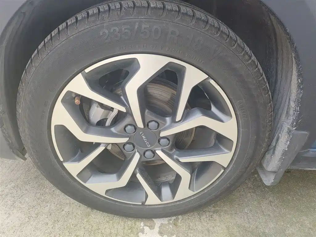 Lynk & Co 02 2018 1.5T DCT 2WD Power Pro Edition China V фото 23