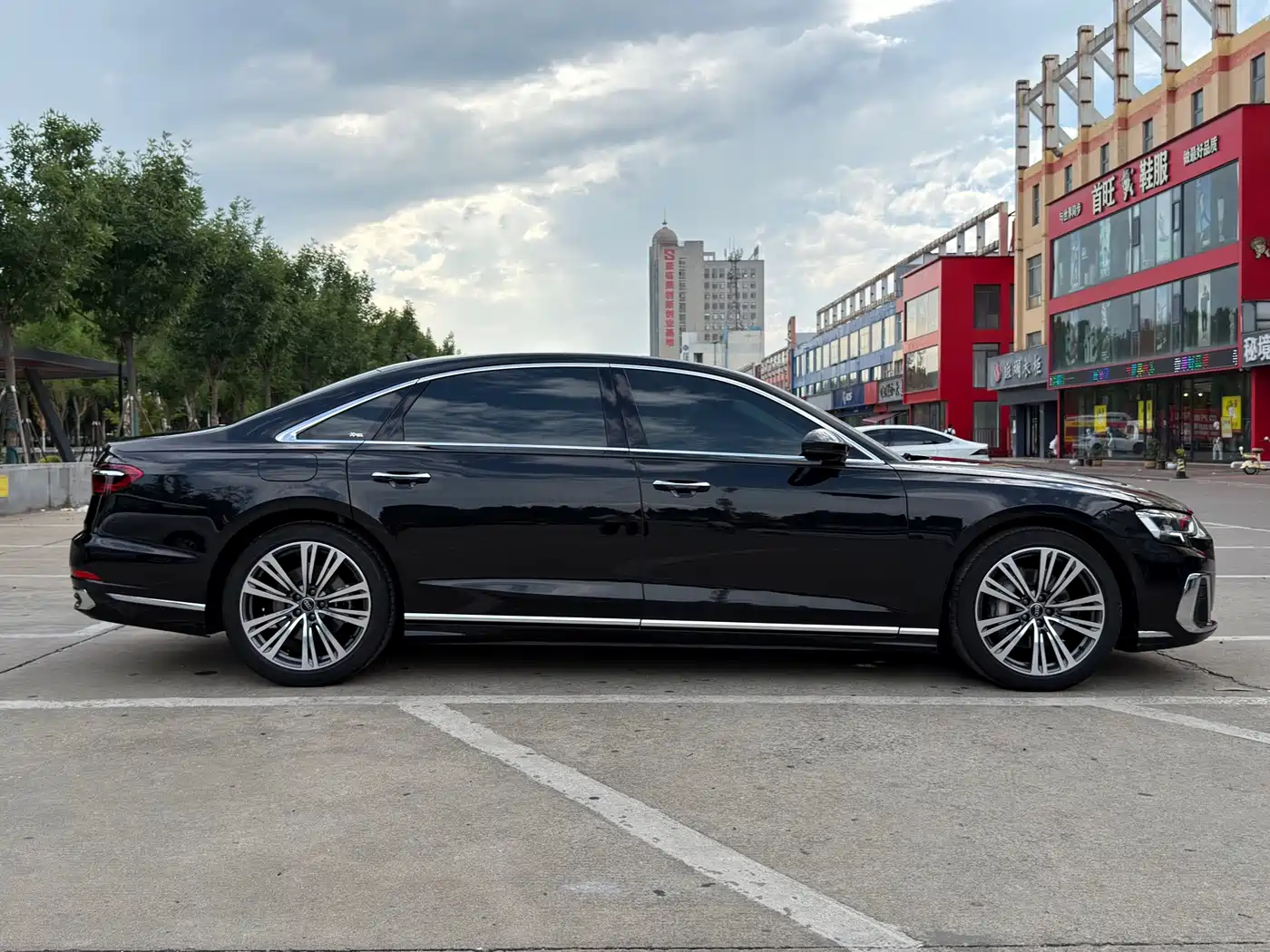 Audi A8 2025 2025 A8L 45 TFSI quattro Luxury