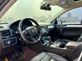 Фото 12 - Volkswagen Touareg