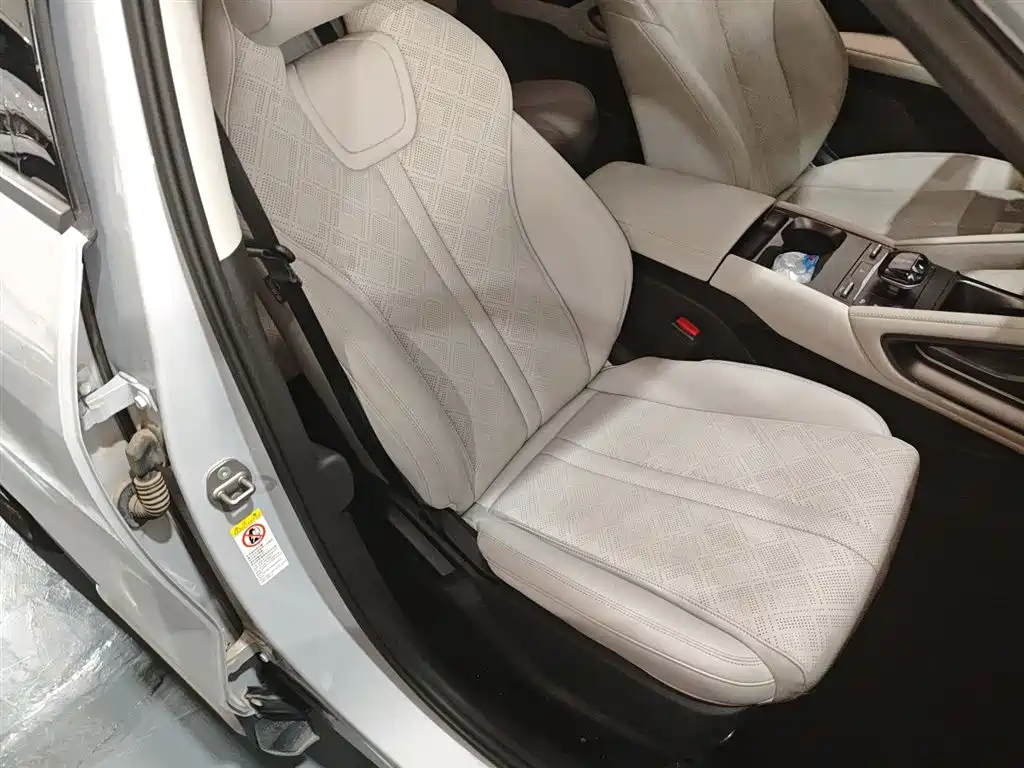 BYD Yuan UP 2024 401KM Leading Edition фото 25