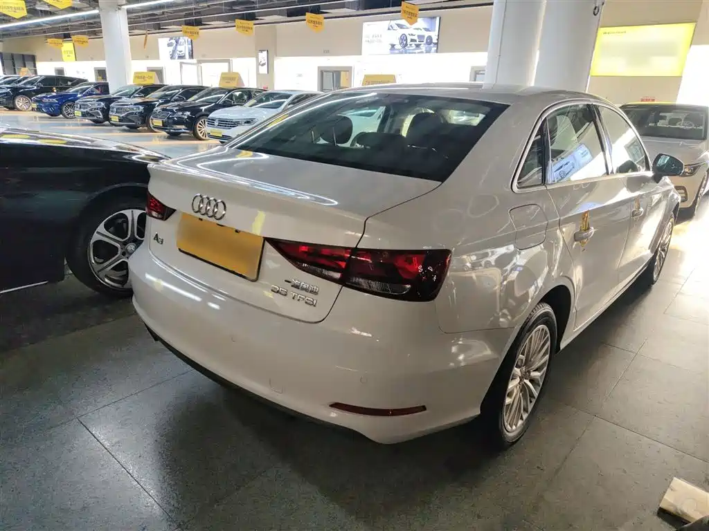 Audi A3 2016 Limousine 35 TFSI Progressive фото 7