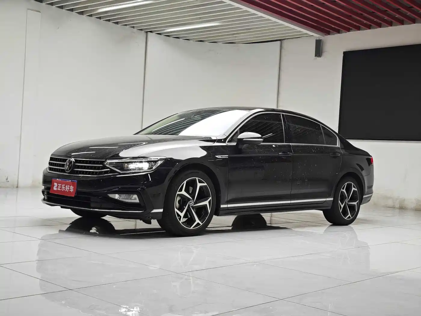 Volkswagen Magotan 2023 2 Million Units Anniversary Edition 330TSI DSG Leading Type