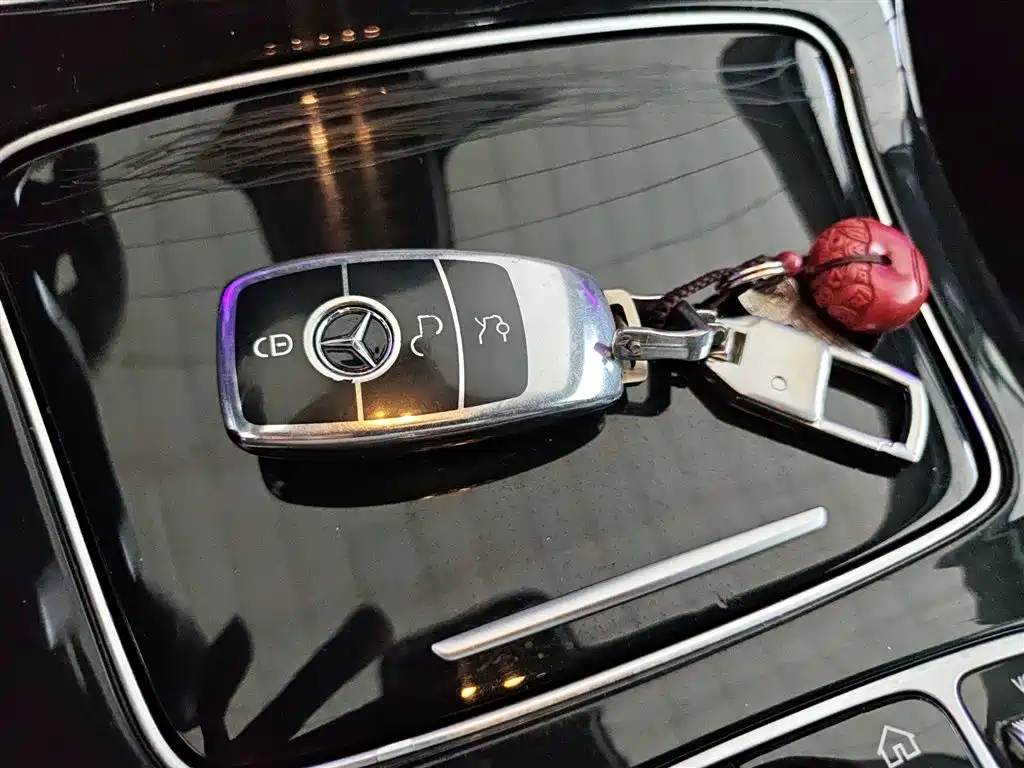 Mercedes-Benz E-Class 2016 E 300 L Sport Fashion Type фото 9