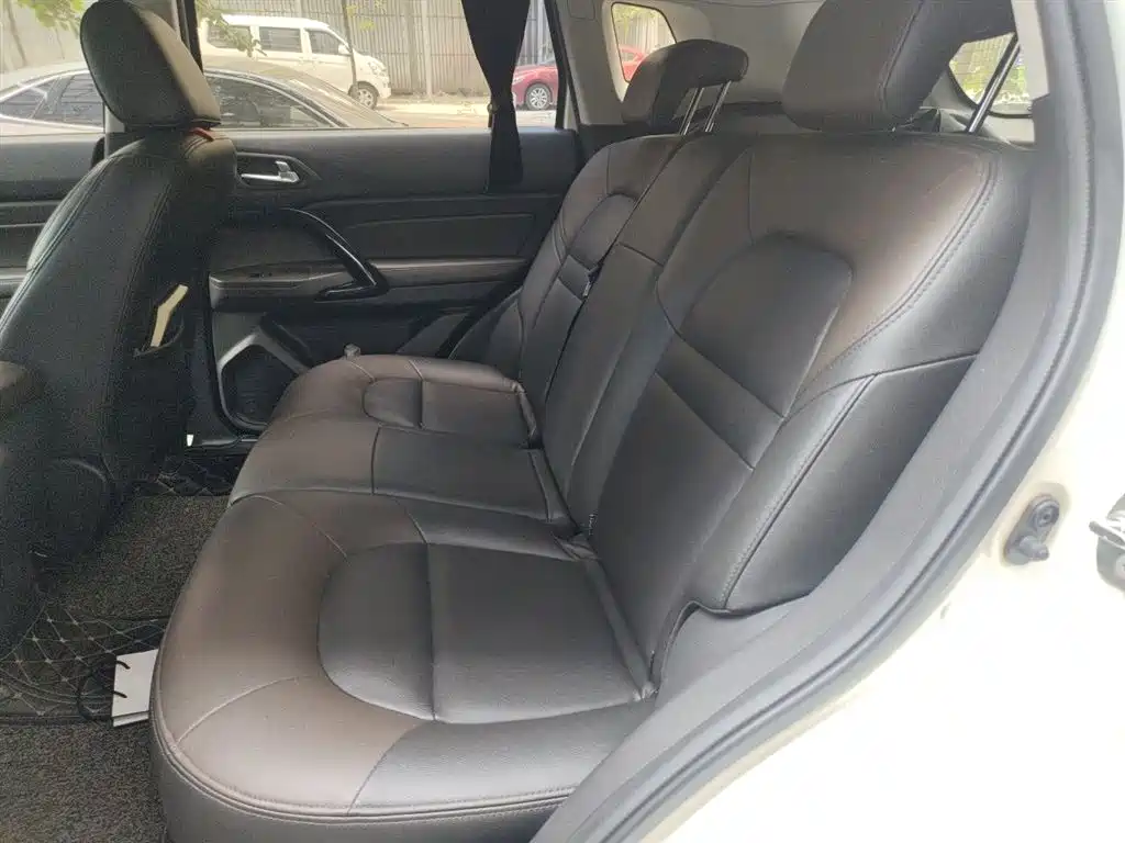 GAC Trumpchi Trumpchi GS4 2015 200T Manual Elite Edition фото 15