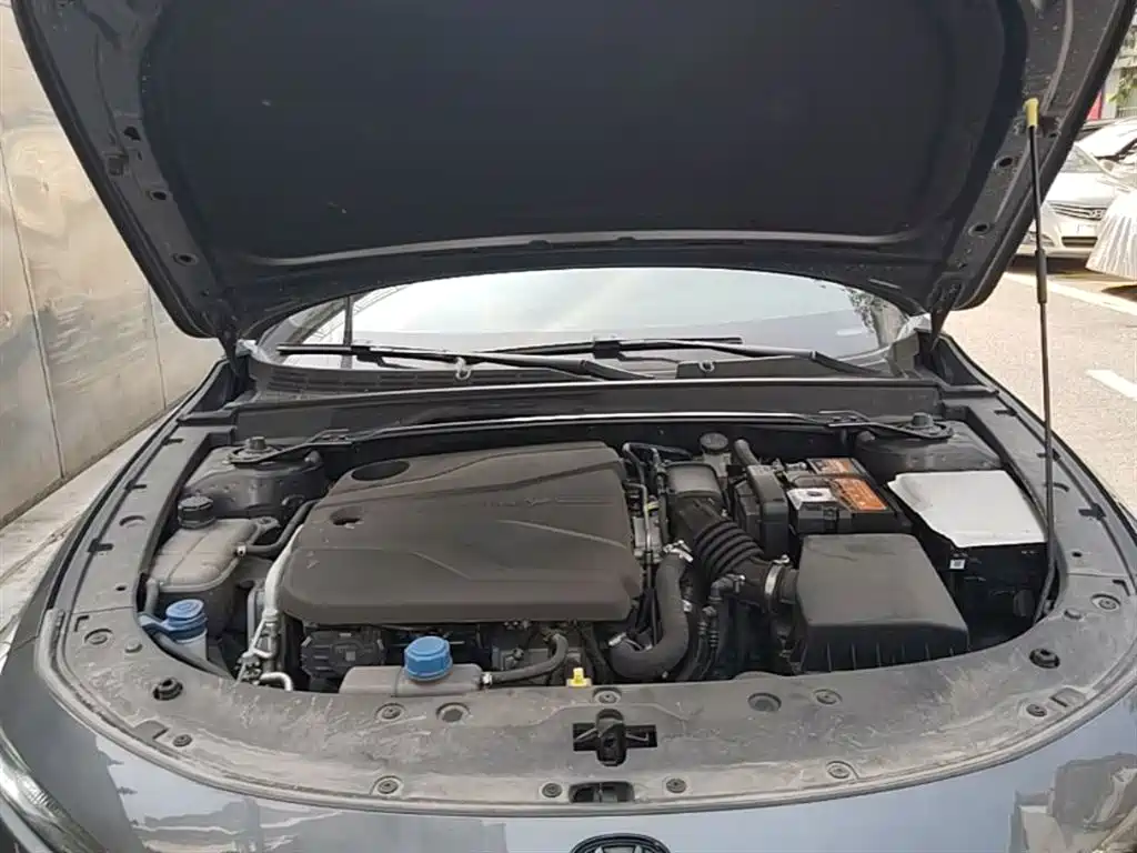CHANGAN UNI-V