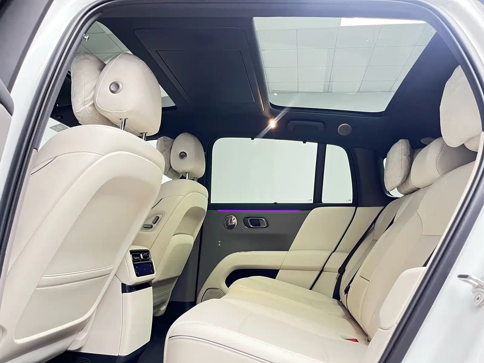 Фото 7 - Li Auto i6