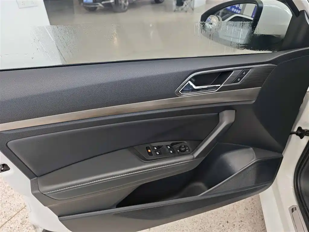 Volkswagen Lavida 2022 280TSI DSG Comfort Edition фото 14