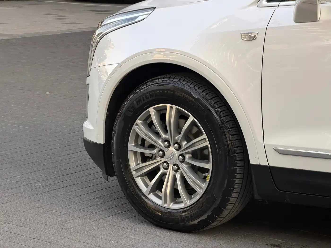 Cadillac XT5 2016 25T Luxury Model фото 5