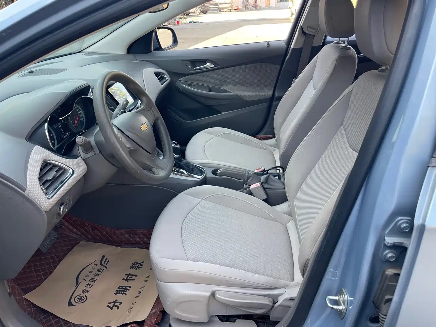 Chevrolet Cruze 2015 1.5L Automatic Fashion Navigation Edition фото 15