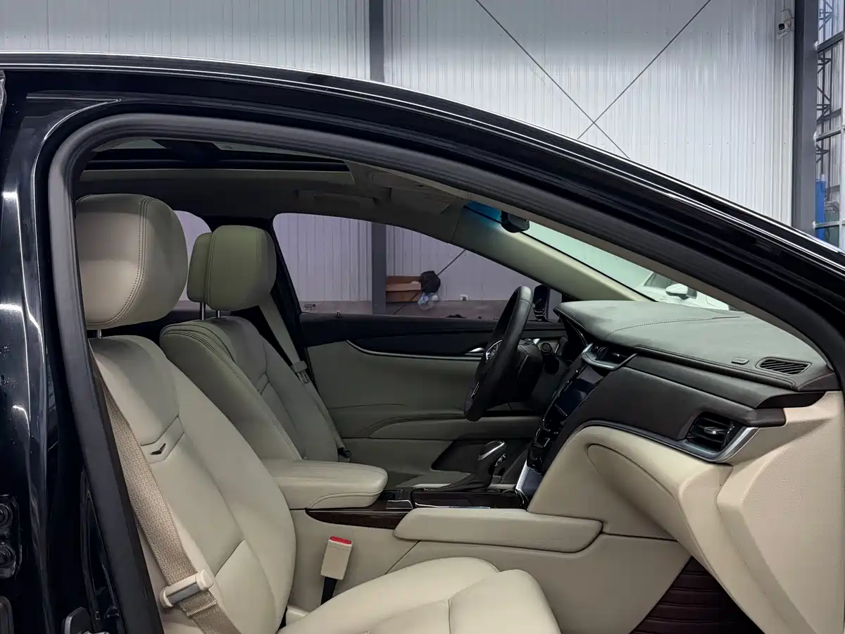 Cadillac XTS 2014 2013 Model 28T Comfort