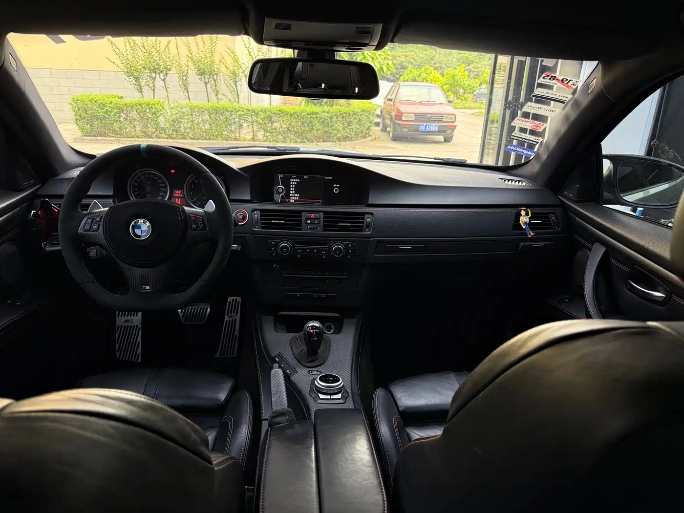 BMW M3 2011 M3 Coupe Carbon Fiber Roof Edition фото 7