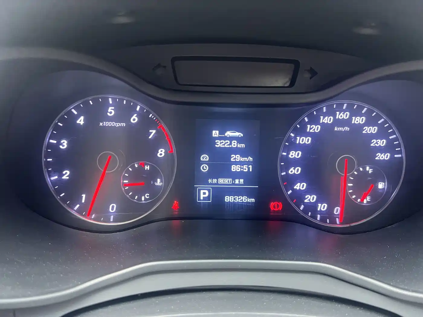 Hyundai Veloster 2015 1.6T Automatic Luxury Edition фото 14
