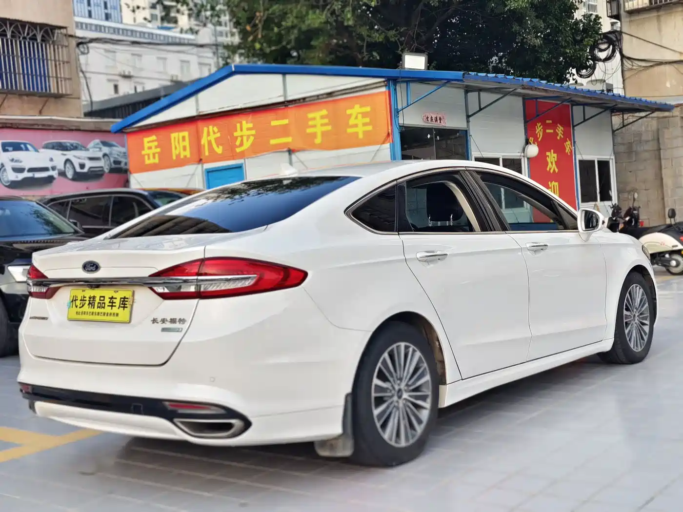 Фото 18 - Ford Mondeo
