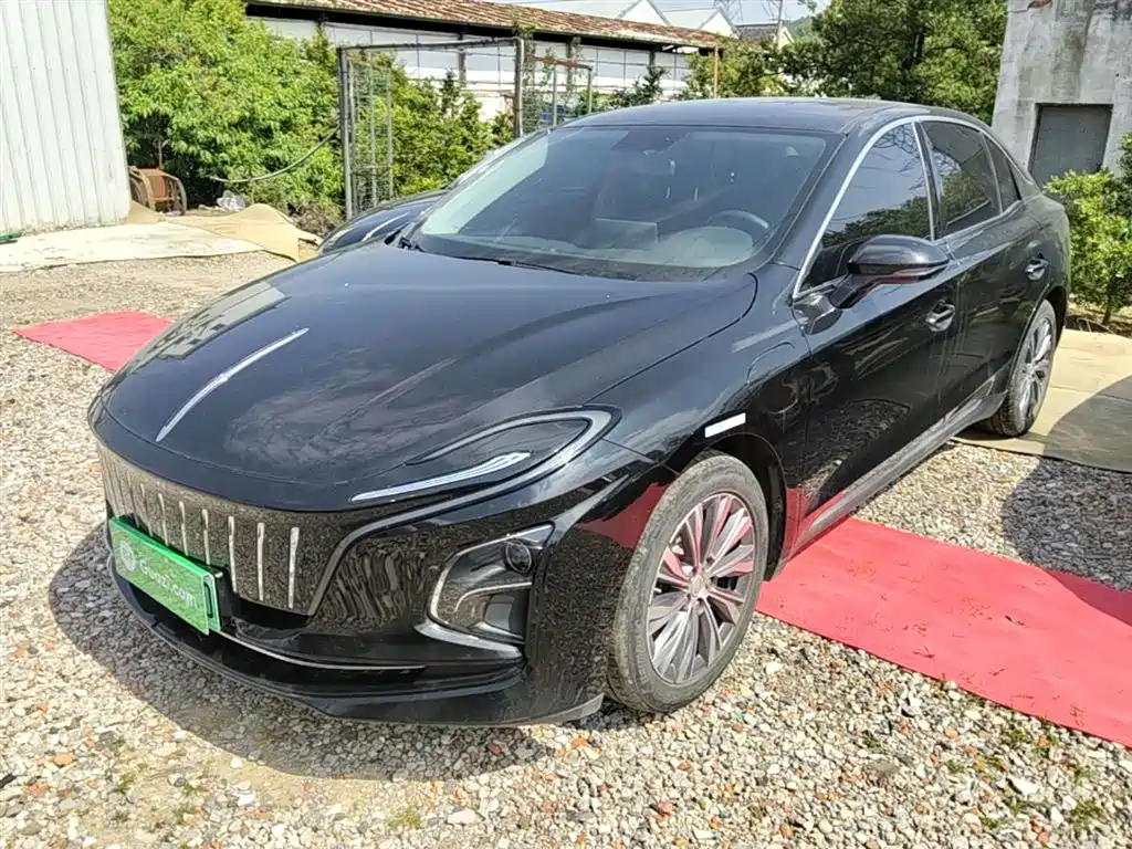 Hongqi E-QM5 2023 Basic Travel Edition