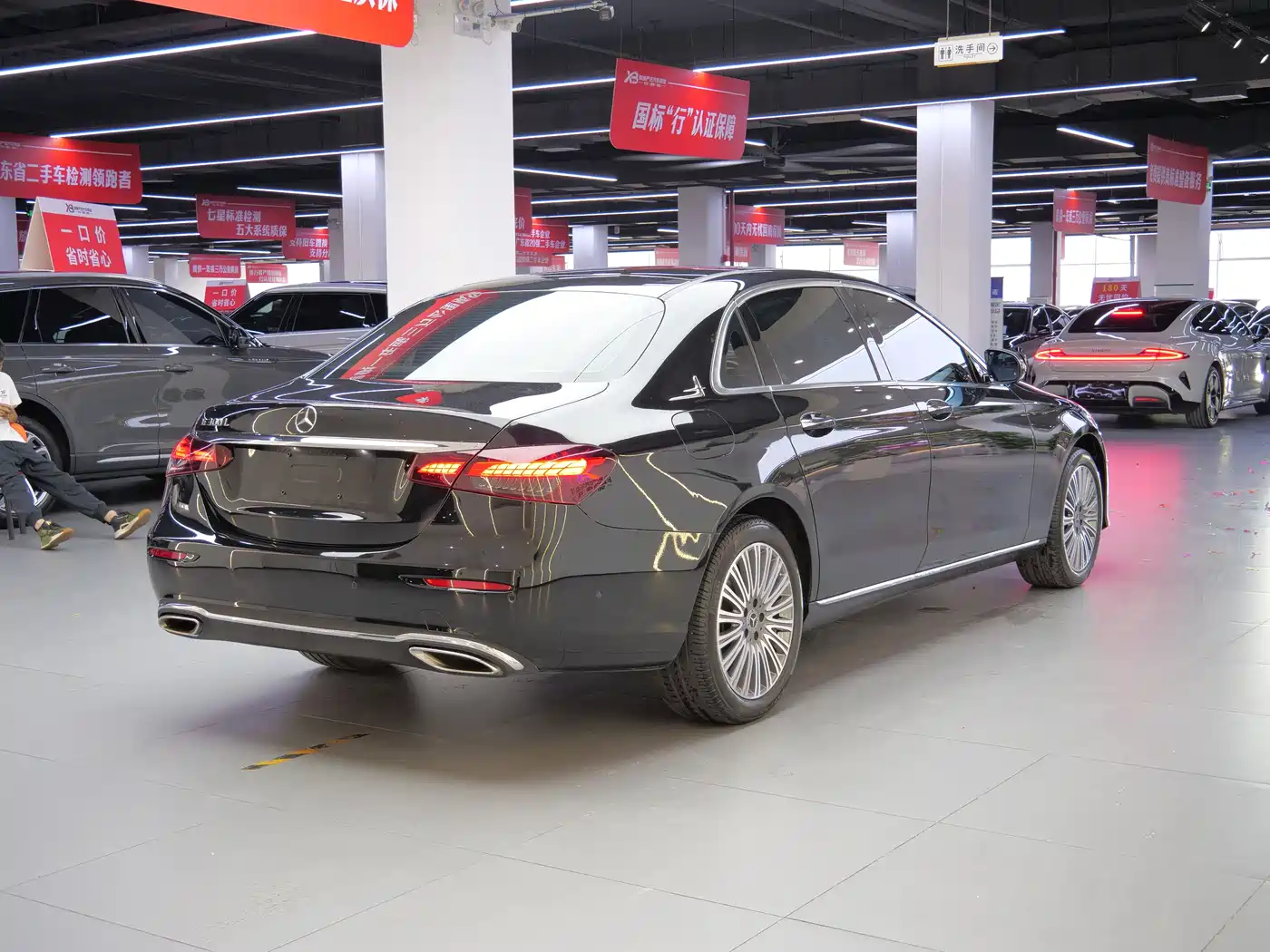 MERCEDES-BENZ E CLASS