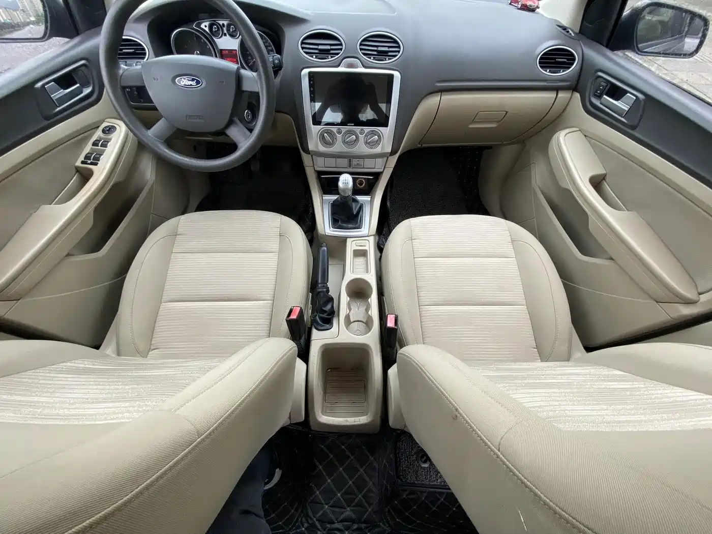 Photo 17 - Ford Focus