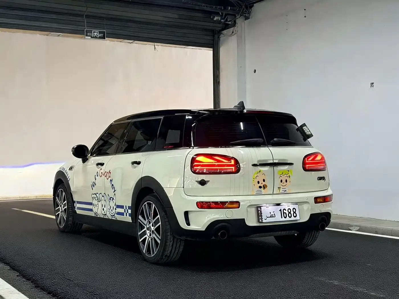 MINI CLUBMAN 2023 2.0T COOPER S Connoisseur фото 5