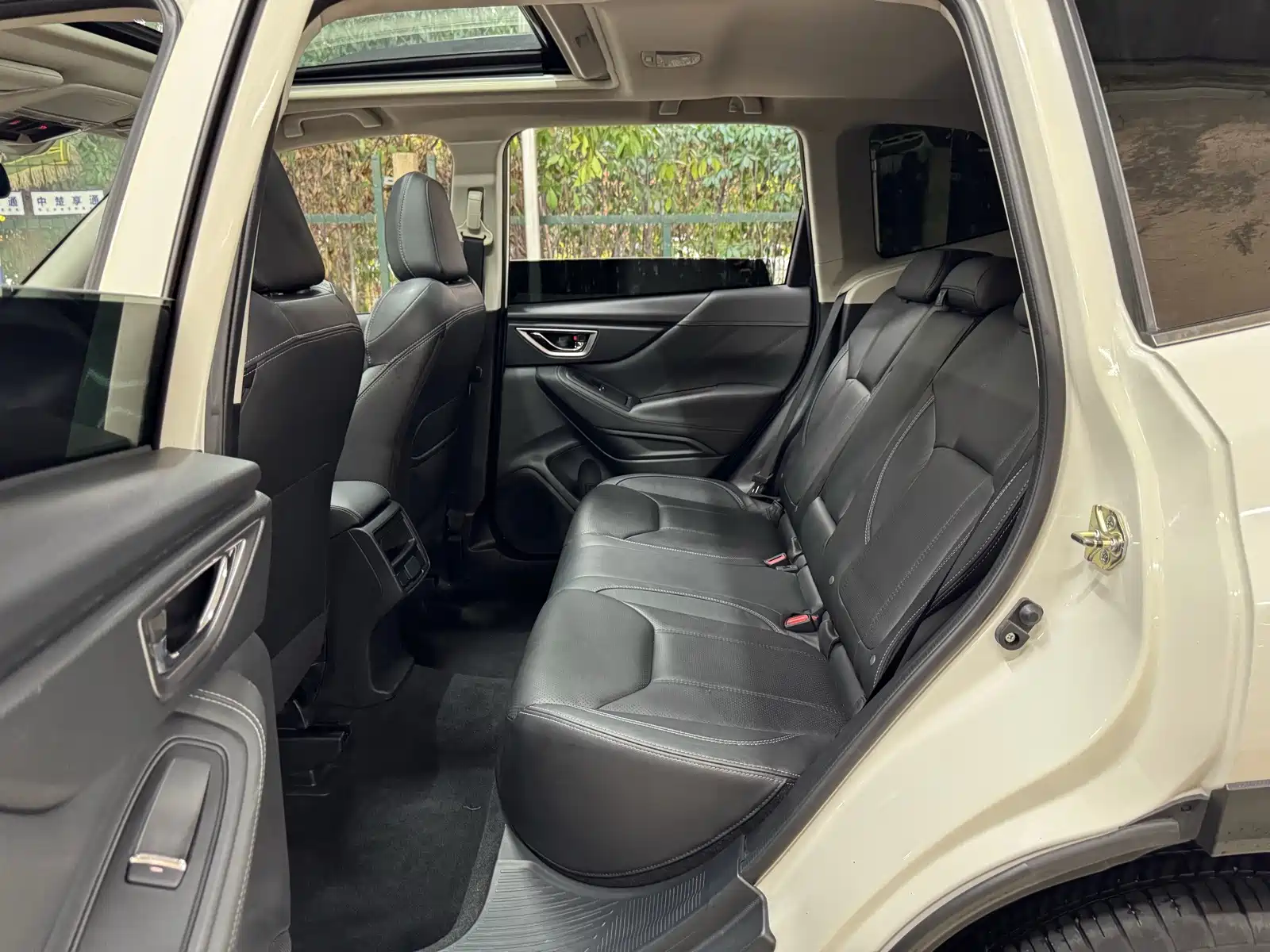 Photo 8 - Subaru Forester