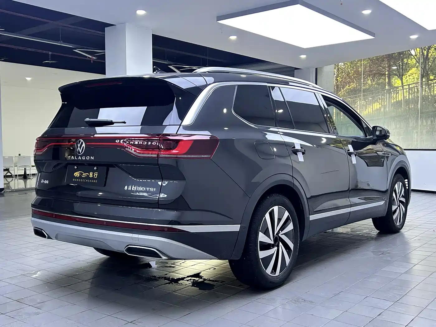 Volkswagen Talagon 2022 330TSI 2WD Luxury Premium Edition 7-Seater фото 12