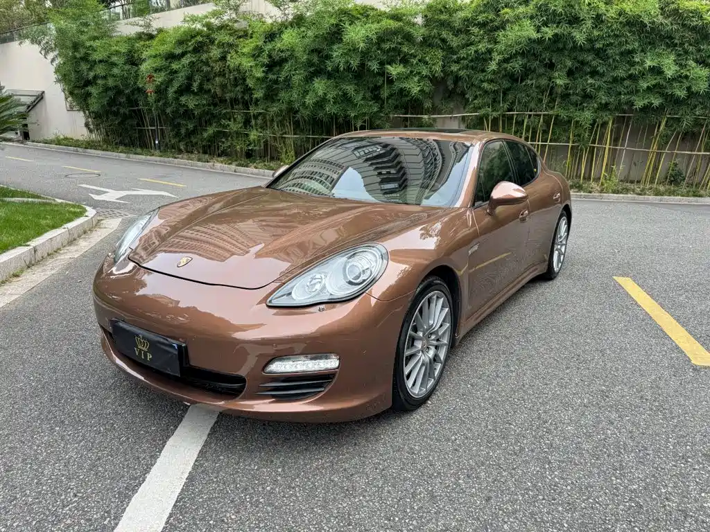 Photo 1 - Porsche Panamera