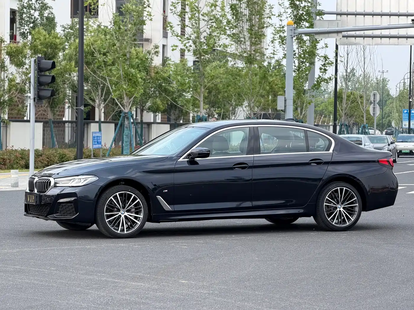 BMW 5 Series 2021 530Li Leading M Sport Package фото 10
