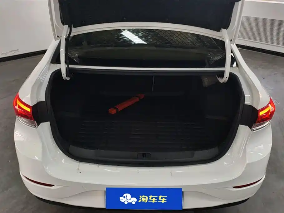 Buick Excelle 2019 15T DCT Connected Elite Type China VI фото 4