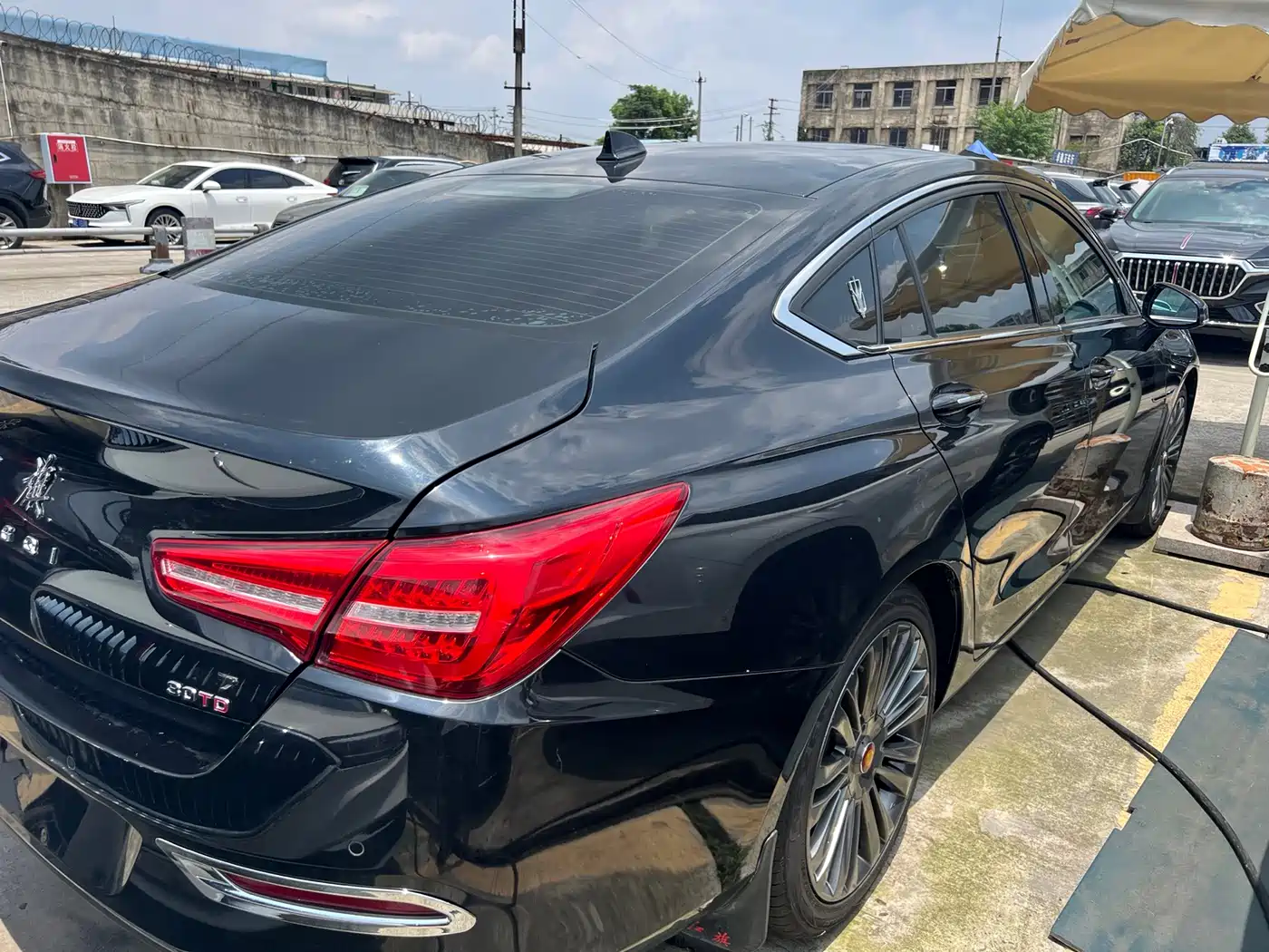 Hongqi H5 2020 1.8T Automatic Smart Connection Qi Rhythm Edition фото 15